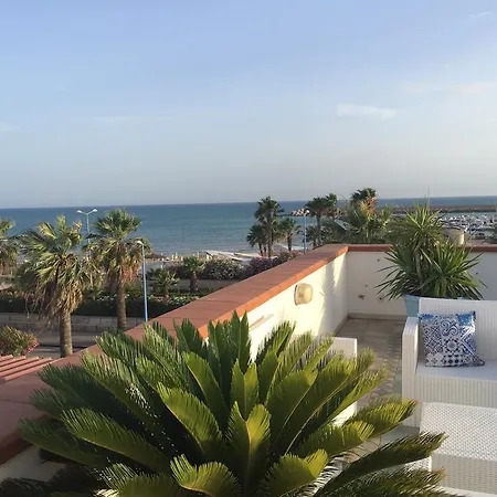 Couette-café L'approdo 3*